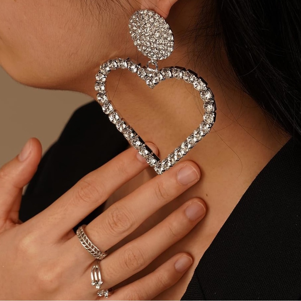 KENNETH JAY LANE Crystal Studded Heart Dangle Earrings / Silver Tone & Crystals - Picture 10 of 12